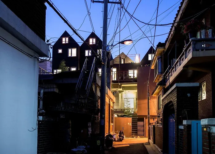 Ihouse Chinchin Otel